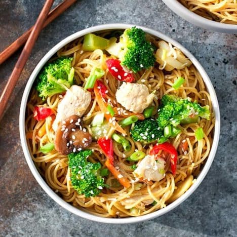Square overhead shot of healthy chicken chow mein.