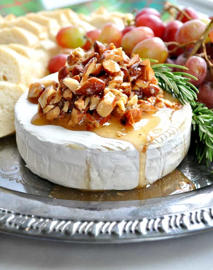 EASY Baked Brie with Honey - I Heart Naptime