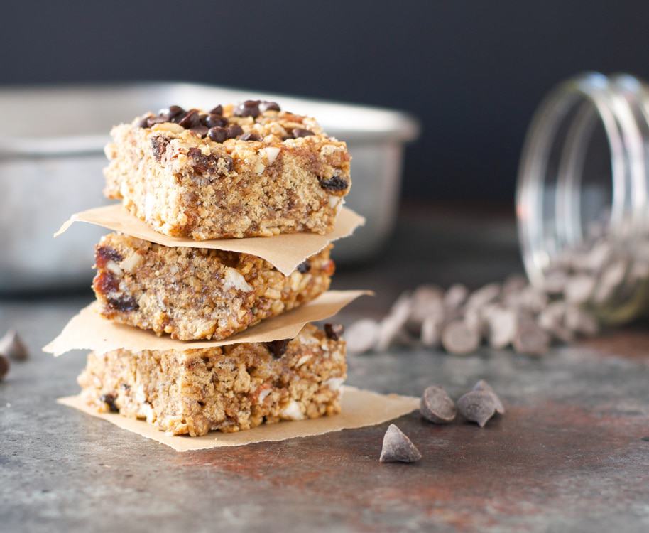 These Freezer-Friendly Breakfast Cereal Bars are an easy breakfast for mornings on-the-go! Breakfast Recipes | Breakfast Ideas | Breakfast Ideas Healthy