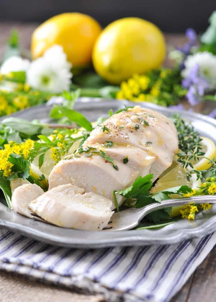 The meal planning is done for you with these 30 Days of Easy Chicken Breast Recipes and printable weekly shopping lists! Chicken Recipes | Easy Dinner Recipes | Dinner Ideas #chicken #dinner