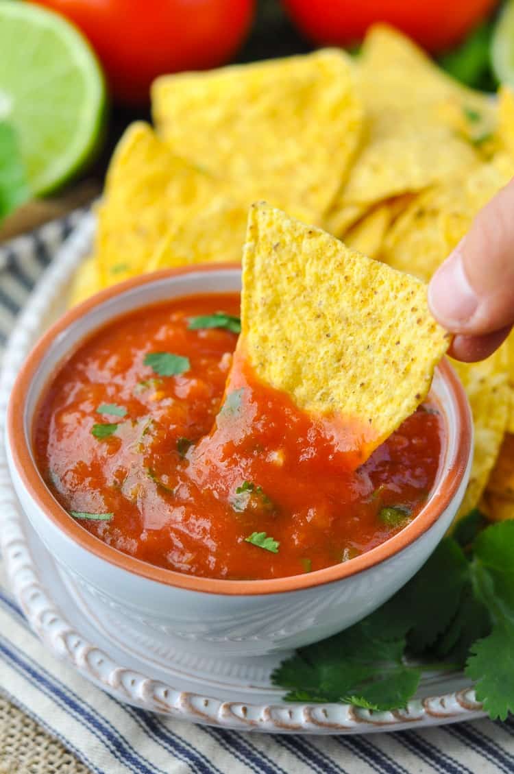 Fresh 5-Minute Homemade Salsa! Salsa Recipe with Fresh Tomatoes | Dip Recipes | Dips and Appetizers | Dips for Parties | Mexican Food Recipes | Appetizers Easy | Appetizers for Party