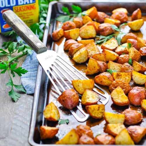 https://www.theseasonedmom.com/wp-content/uploads/2017/09/3-Ingredient-Crispy-Seasoned-Red-Potatoes-9-500x500.jpg