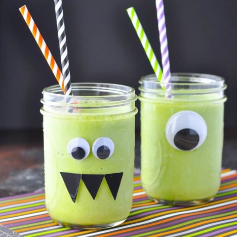 Monster green smoothies in two glass jars