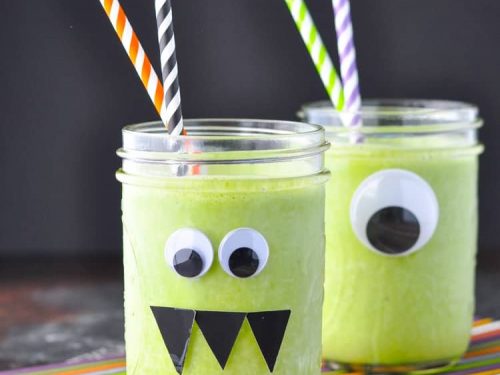 4 Ingredient Monster Green Smoothie The Seasoned Mom
