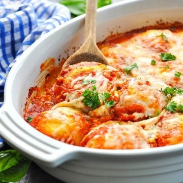 Baked ravioli casserole is an easy dinner recipe with just 5 minutes of prep!