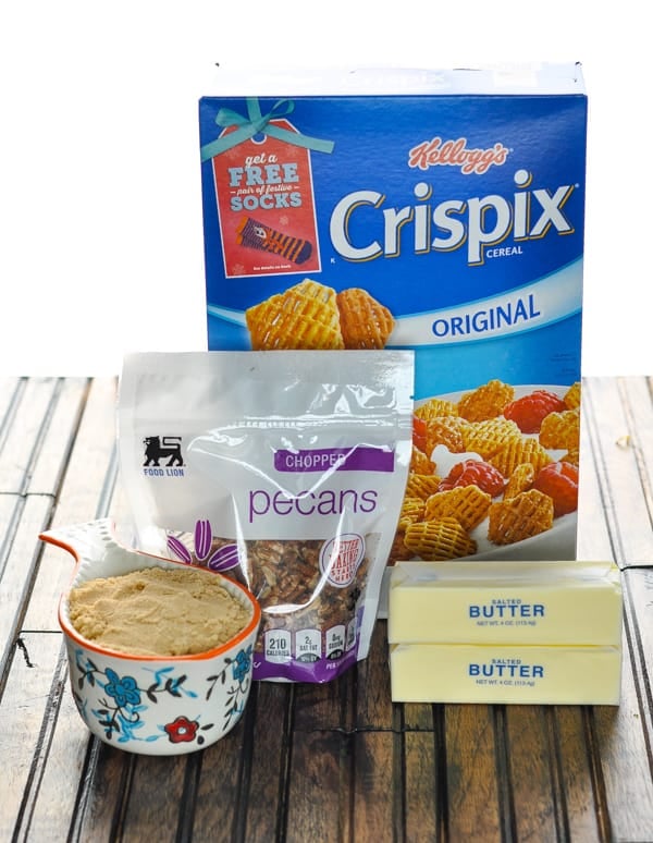 Ingredients for 4 ingredient party snack mix