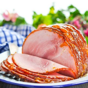 Sliced baked ham with apricot glaze