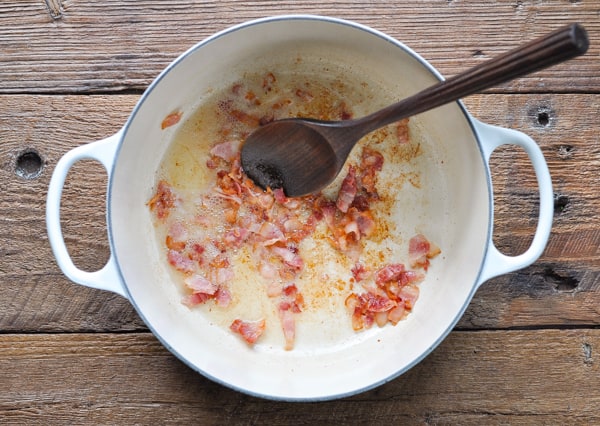 Frying bacon in a Dutch oven