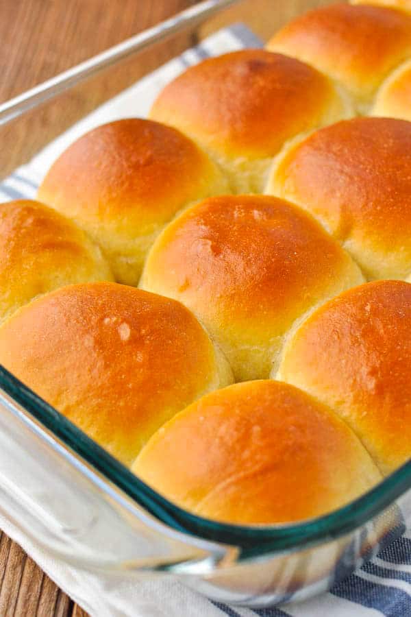 Close up shot of a pan of easy homemade dinner rolls
