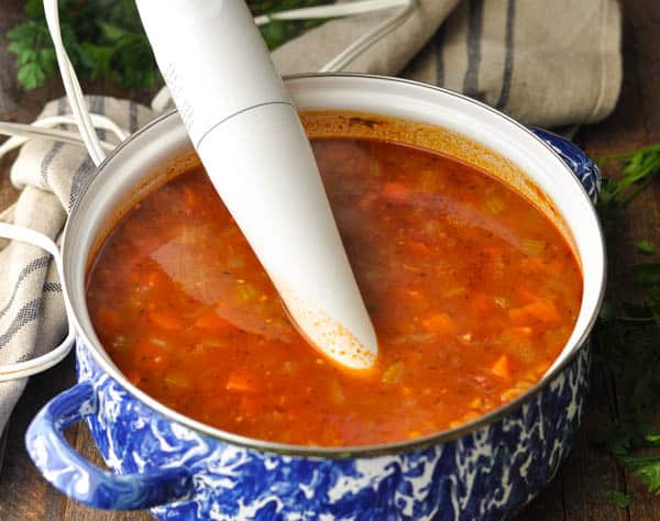 Using an immersion blender to thicken lentil soup