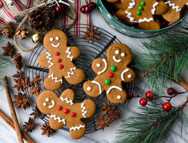 Horizontal overhead shot of a simple gingerbread cookie recipe set on a wire rack