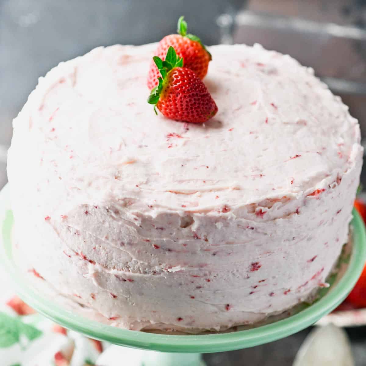 Easy Strawberry Cake with Cream Cheese Frosting