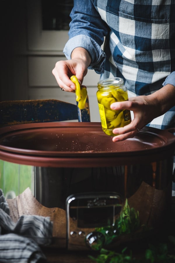 Adding pepperoncini to a slow cooker