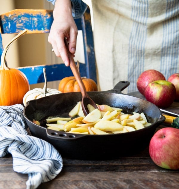Cooking apples in a cast iron skillet