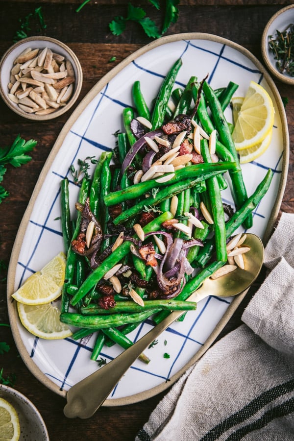 Overhead shot of a tray of the best roasted green beans recipe