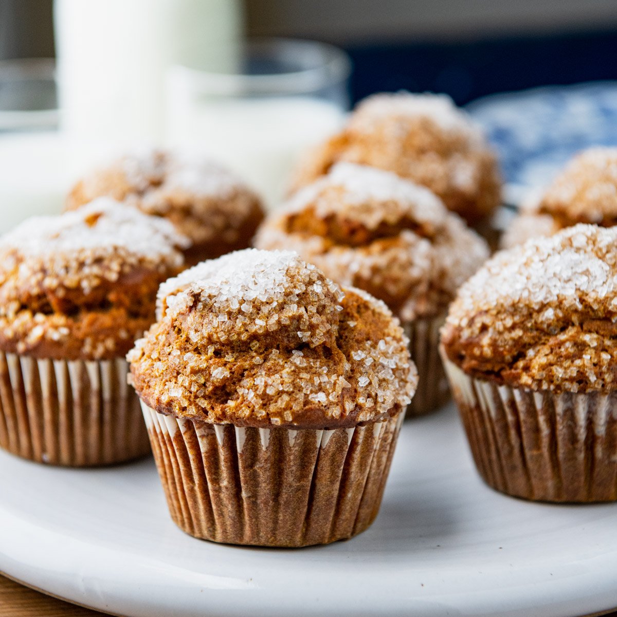 Best Jumbo Pumpkin Muffins Recipe (Bakery Style) - Muffin Tin Recipes