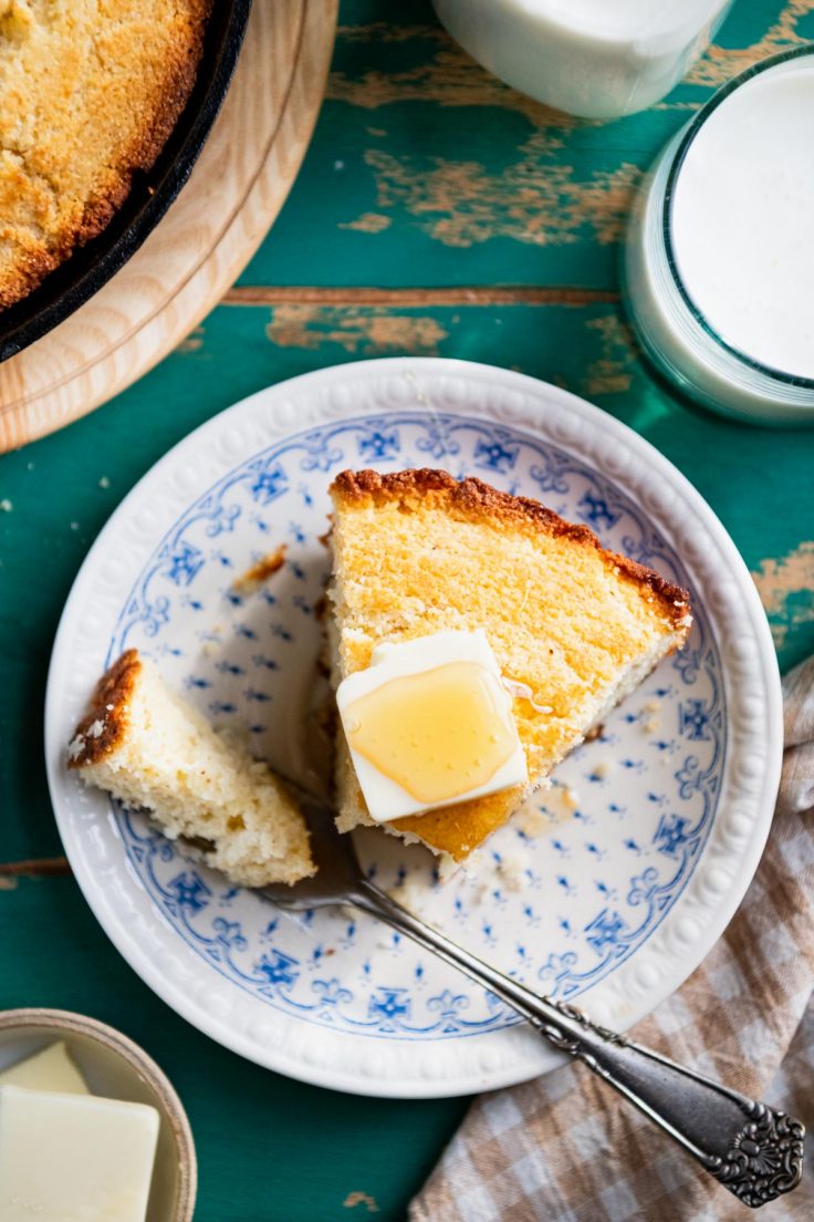 Cast Iron Cornbread The Seasoned Mom