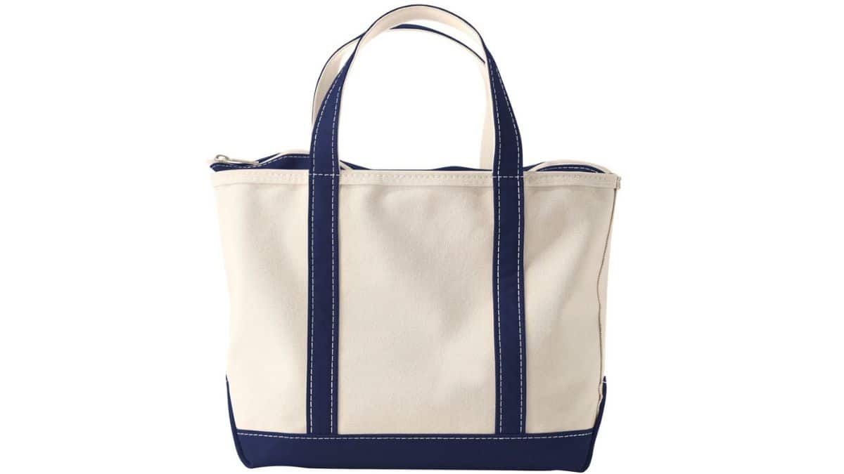 boat and tote summer favorites