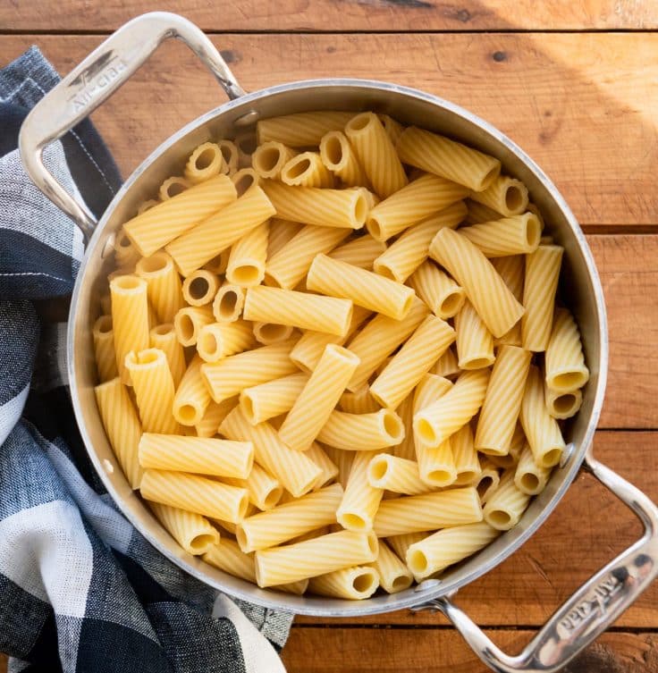Boiled rigatoni pasta.