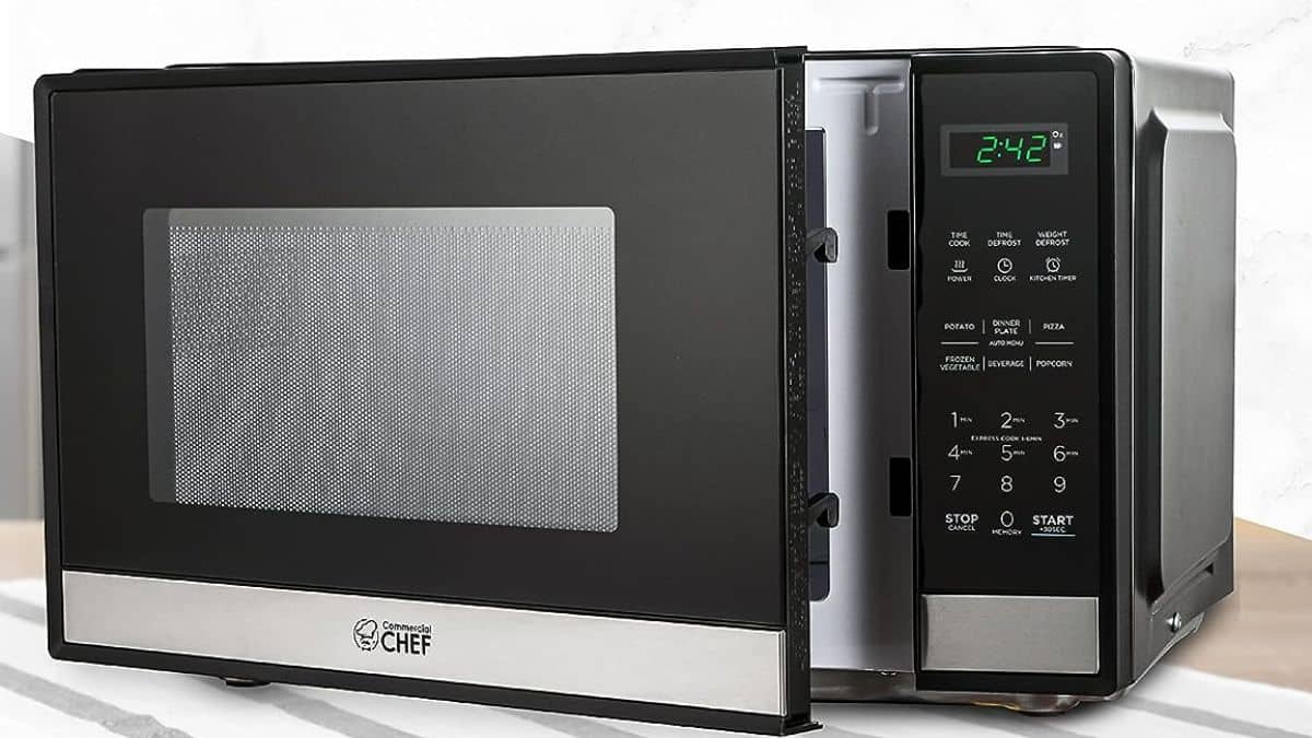 Best small microwaves: Commercial Chef 