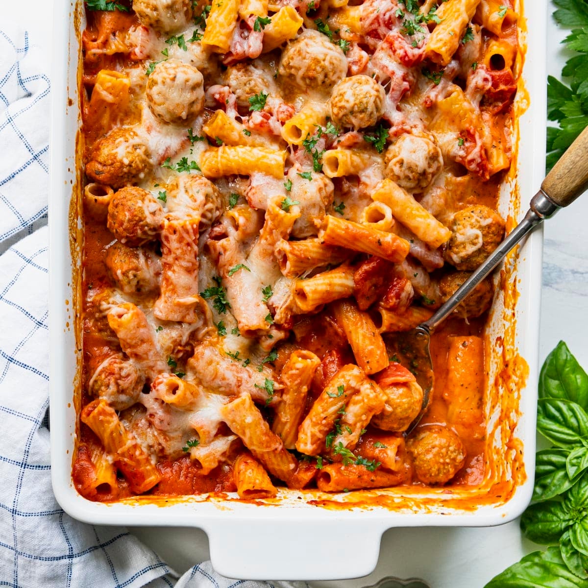 Dump-and-Bake Creamy Tomato Pasta with Turkey Meatballs