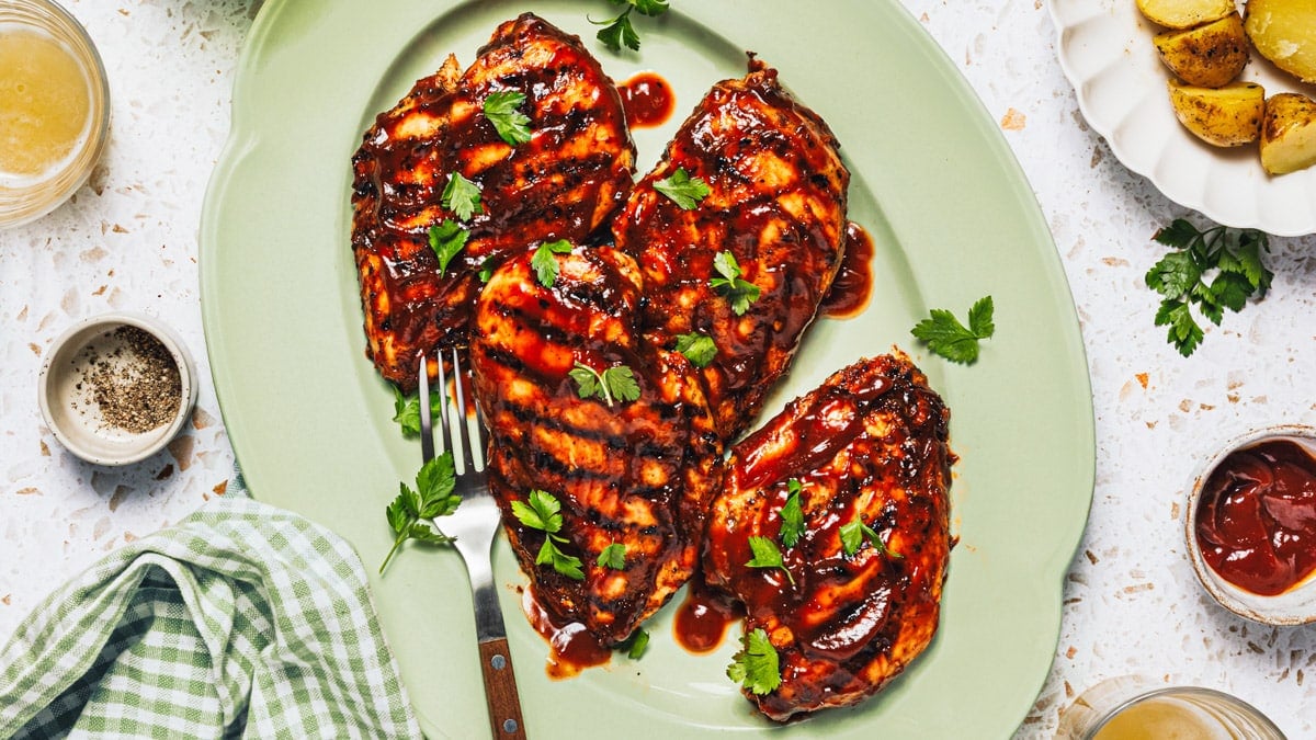 BBQ Chicken Breast {Grilled or Baked} - The Seasoned Mom