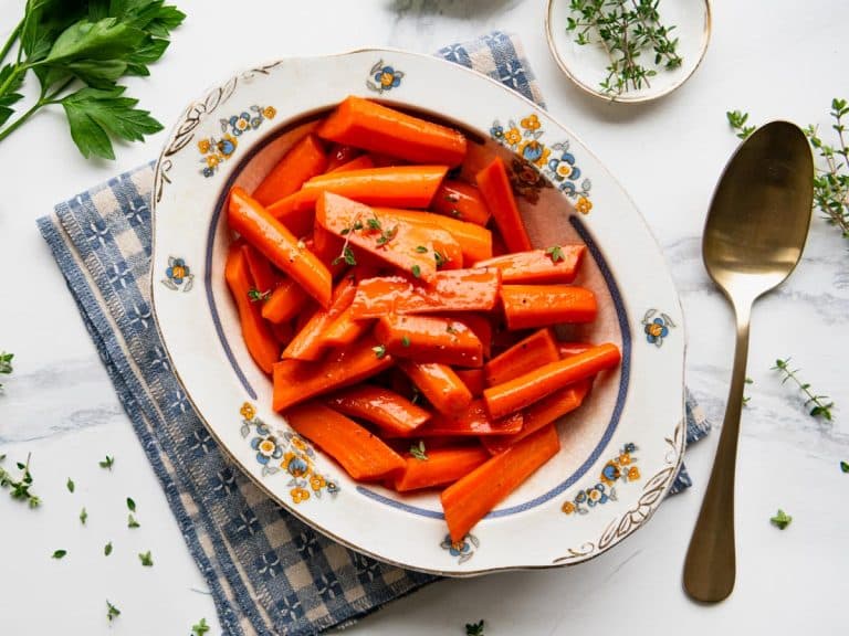 Easy Maple Glazed Carrots
