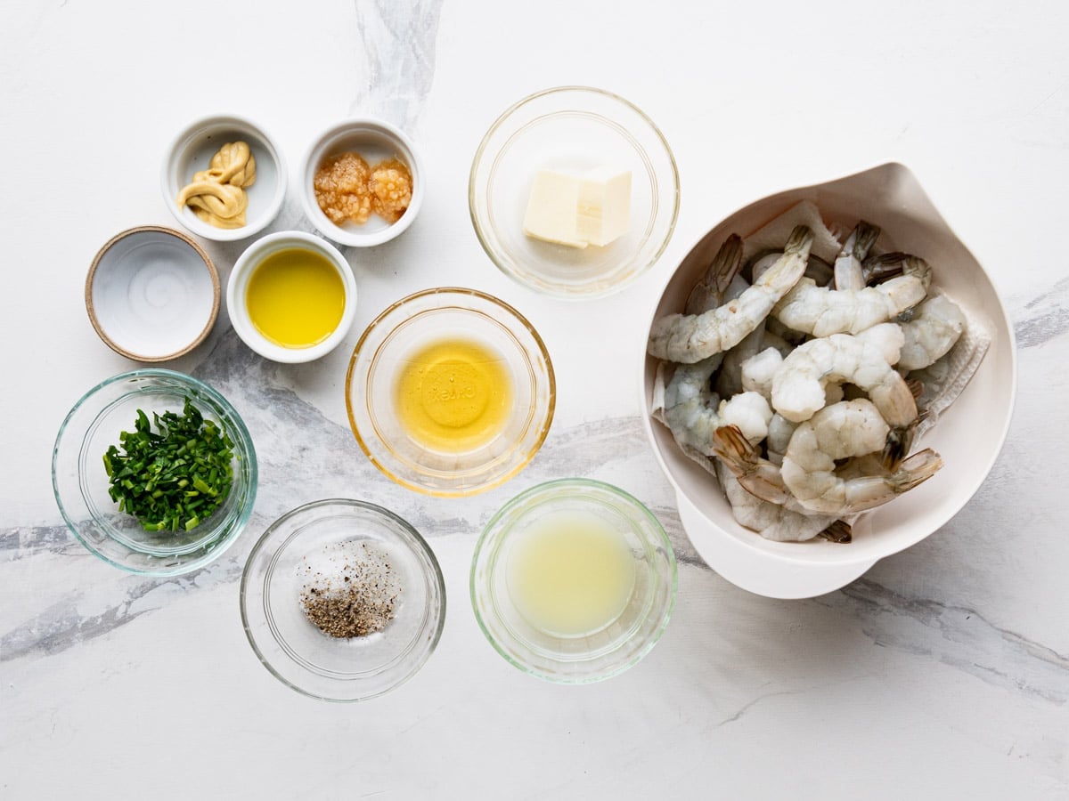 Ingredients for a lemon garlic shrimp recipe.