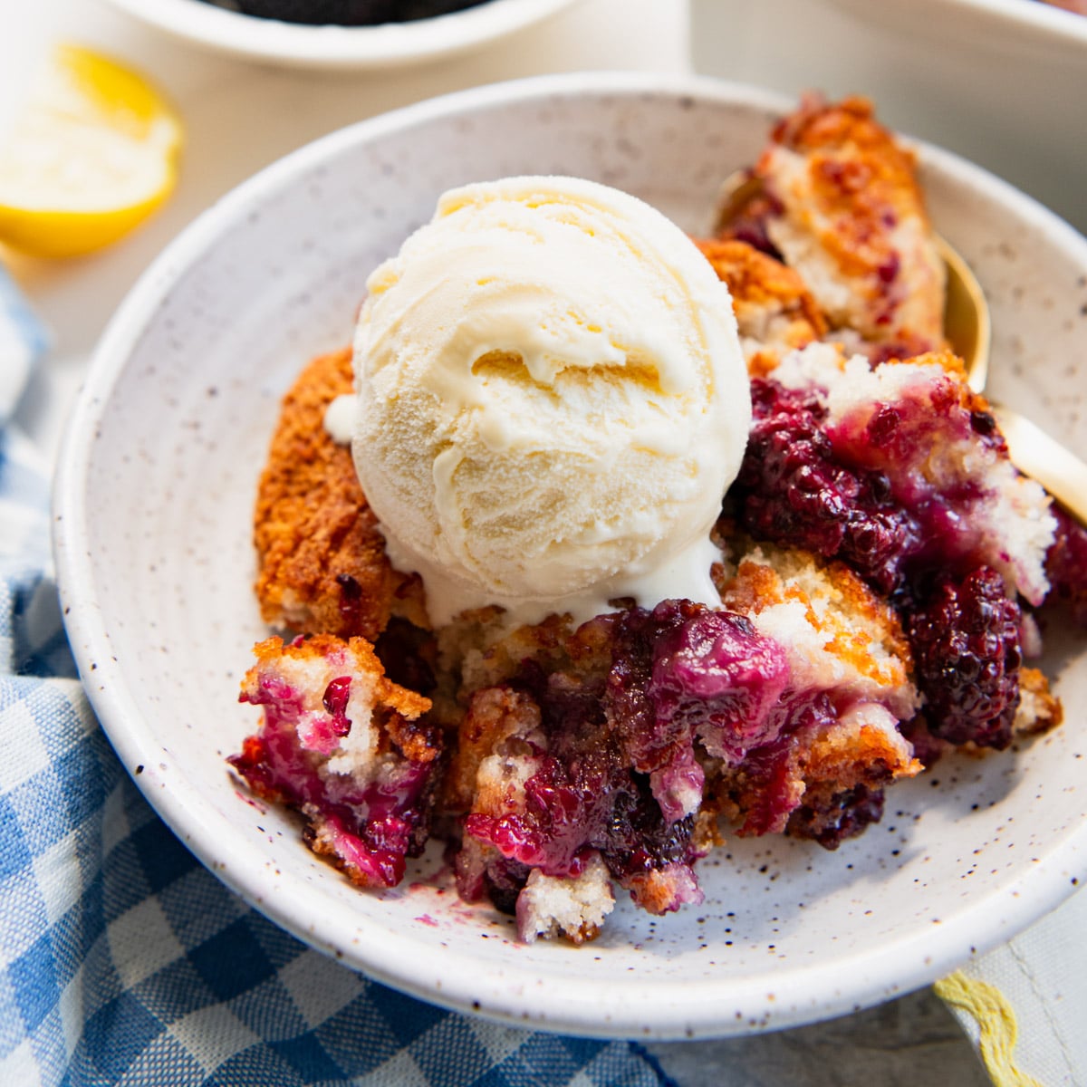Old-Fashioned Blackberry Cobbler