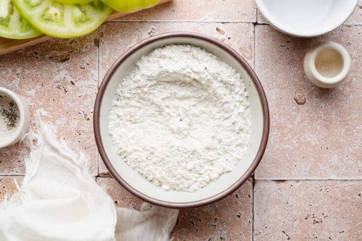 The flour dredge in a bowl.