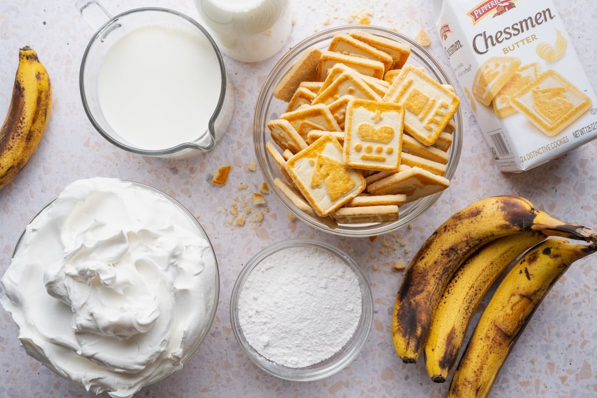 Ingredients for a chessman banana pudding recipe.