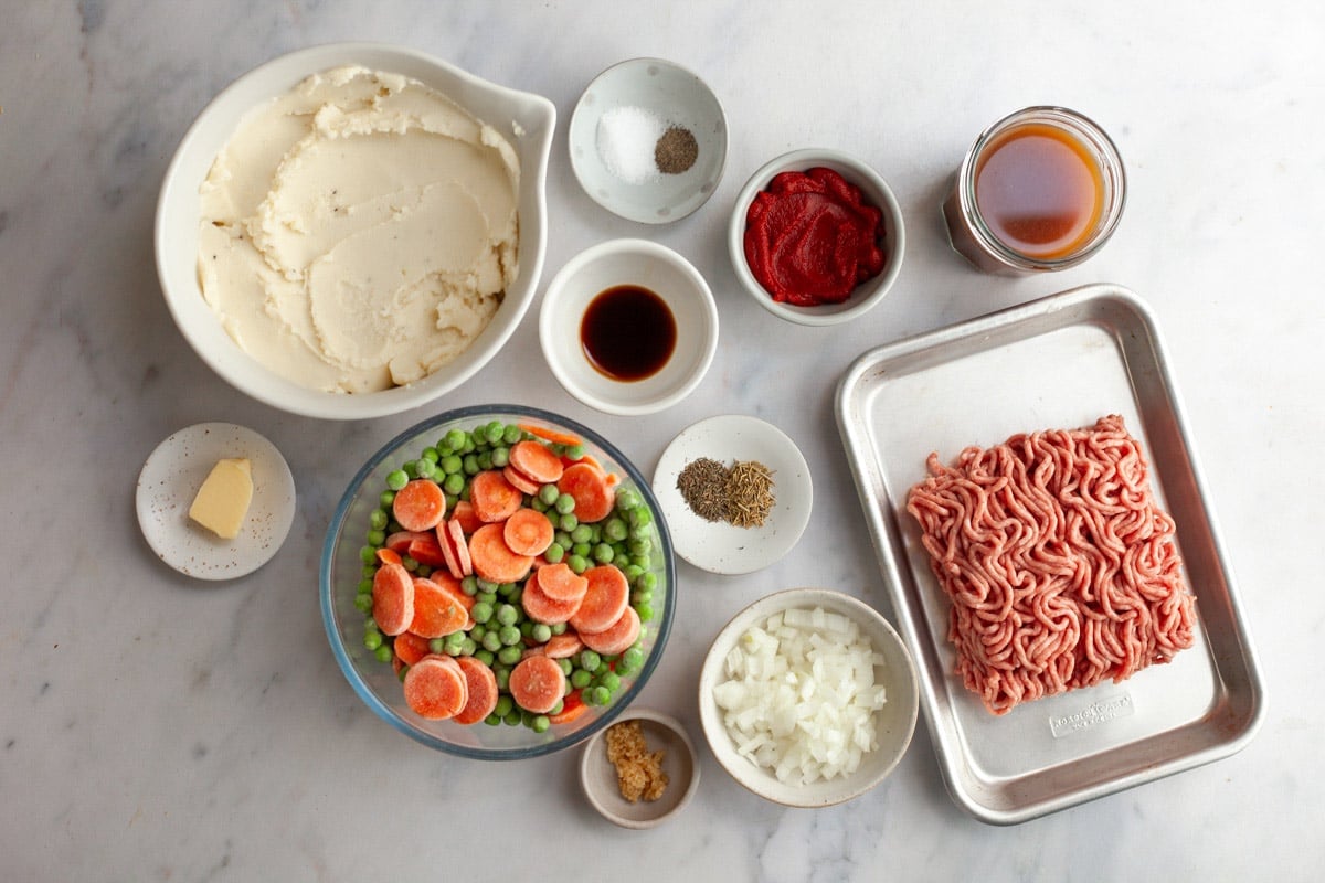 Ingredients for an easy shepherd's pie recipe.